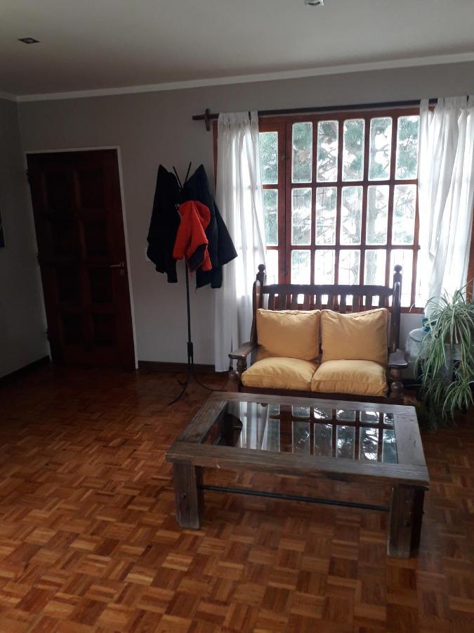 La Casa Del Mono Bed & Breakfast Ushuaia Bagian luar foto